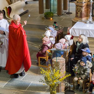 Palmweihe wird zu einem lebendigen Gottesdienst.